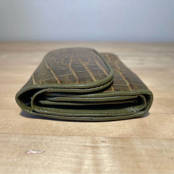Croc embossed leather trifold vintage wallet - Picture 5 of 9